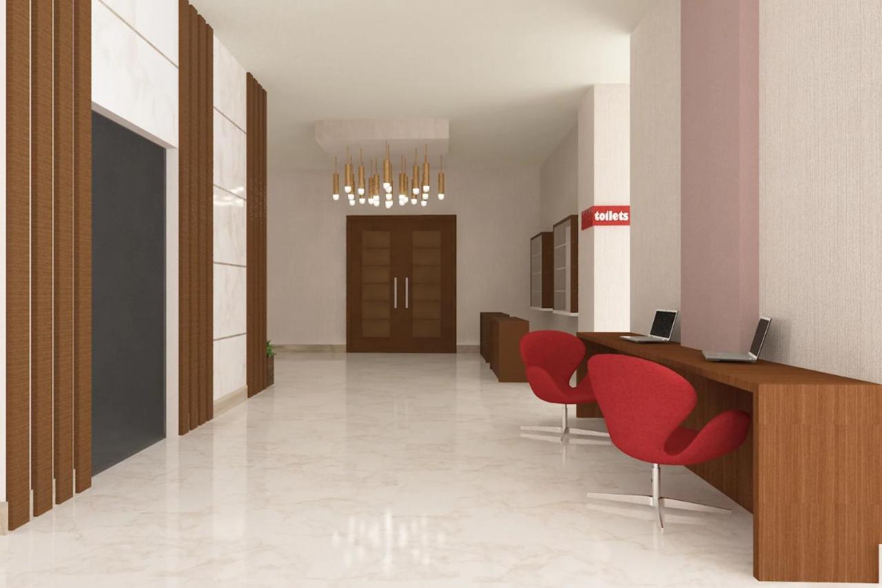Ramada By Wyndham Van Bagian luar foto